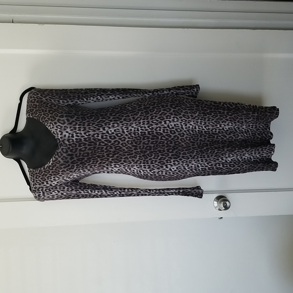 BCBGMaxAzria long sleeve knit dress, size M gray leopard print